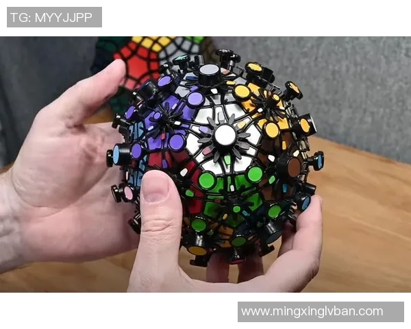 魔方拼接足球明星精彩瞬间视频带你领略球场魅力与技巧的完美结合